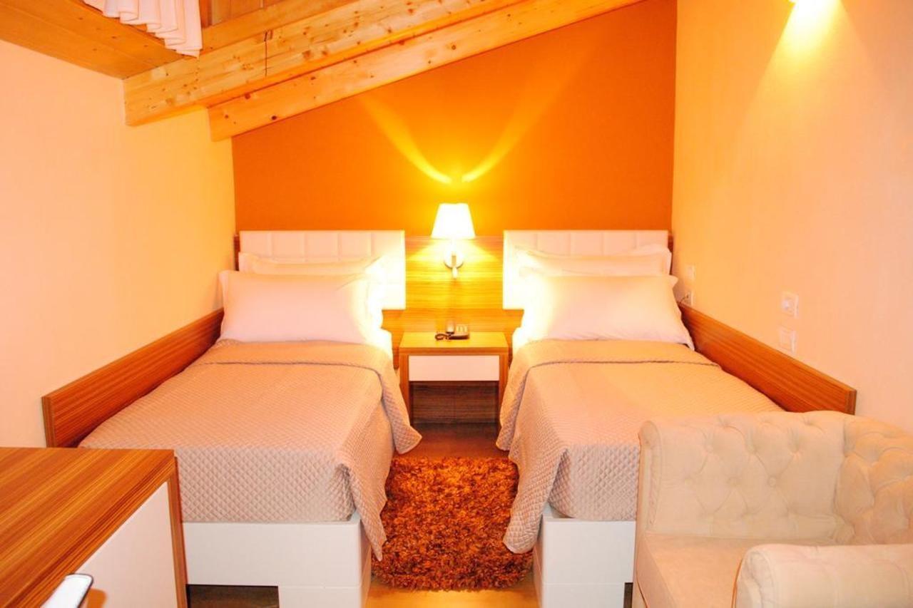 טיראנה Hotel Vila 60 מראה חיצוני תמונה
