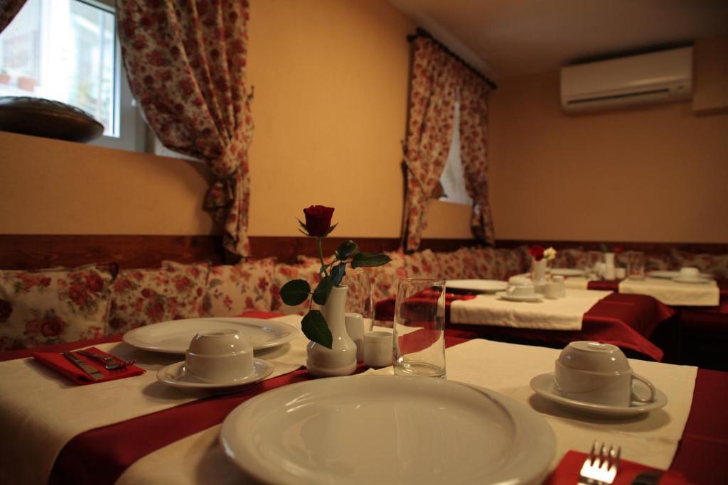 טיראנה Hotel Vila 60 מראה חיצוני תמונה
