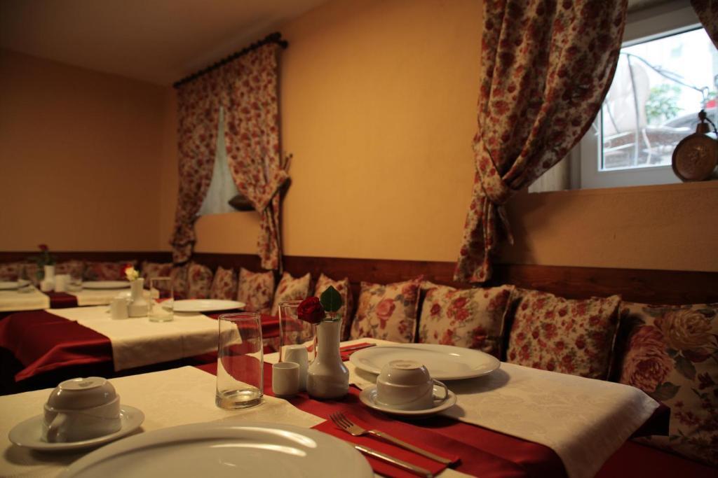 טיראנה Hotel Vila 60 מראה חיצוני תמונה