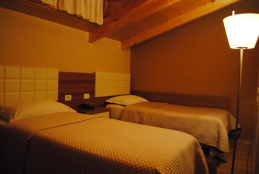 טיראנה Hotel Vila 60 מראה חיצוני תמונה