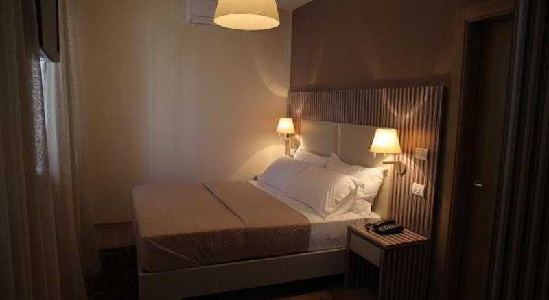 טיראנה Hotel Vila 60 מראה חיצוני תמונה